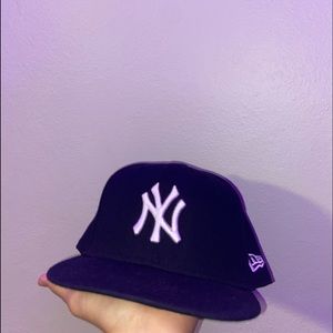 3 Mlb fitteds cap size 7 1/2